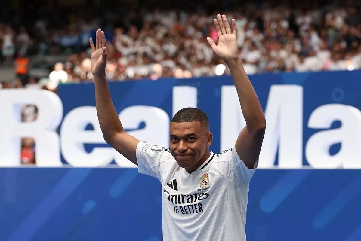 Kylian Mbappe - Cầu thủ của Real Madrid, đang gặp tranh cãi với PSG về tiền lương chưa trả.